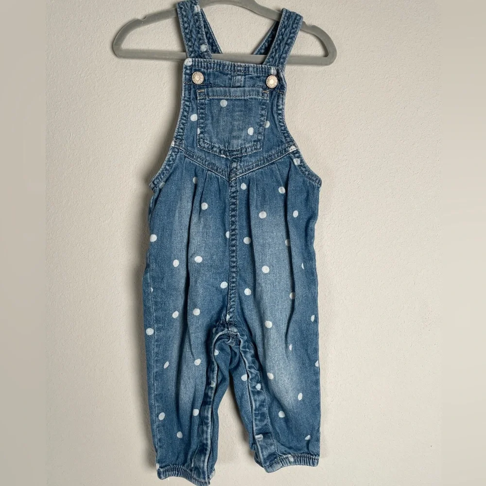 ✨ 2 for $20✨
EUC Baby Gap 100% organic cotton denim overalls size 12-18 Mos - Picture 3 of 6